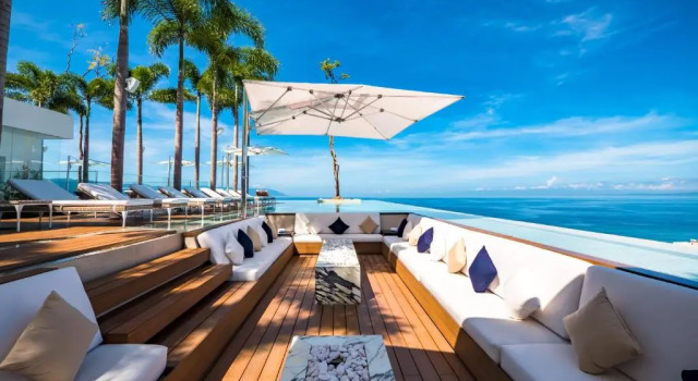 Апартаменты с 2 комнатами Pier 605 Pier Stunning Ocean View Corner Unit with Balcony