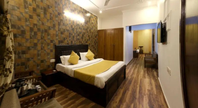 Люкс Hotel Divyansh By VRB Hotels