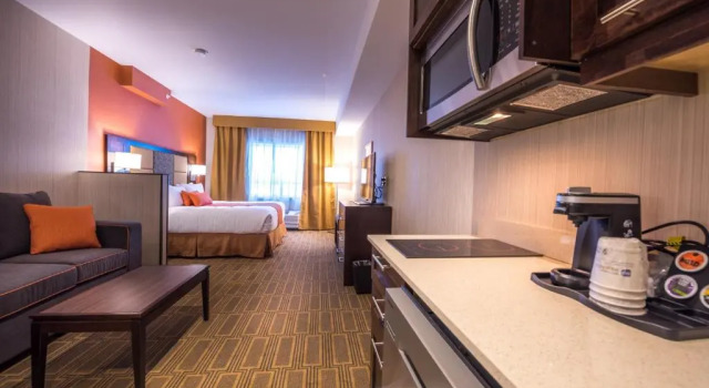 Номер Deluxe Best Western Plus Chateau Fort St. John