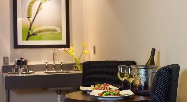 Номер Standard Best Western Premier Boulder Falls Inn