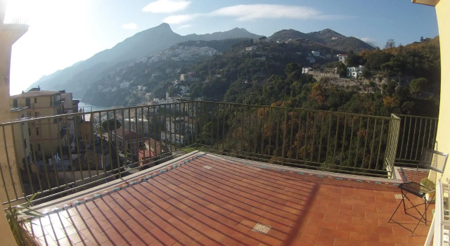 Wonderful Amalfi Coast apt overlooking the sea, Забронировать Апартаменты/квартира Виетри Салерно