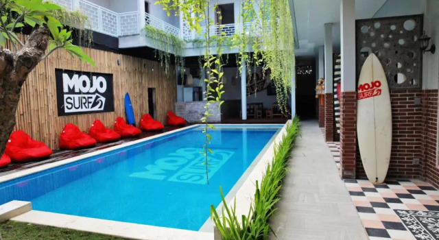 Кровать в общем номере (женский номер) Mojosurf Camp Canggu