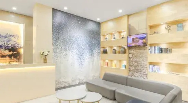 Junyi Select Hotel (Mixc Mall Guilin Railway Station Branch)
