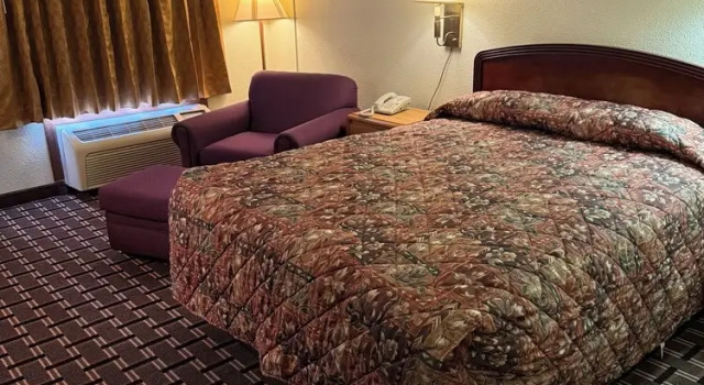 Номер Deluxe Peddlers Inn Motel