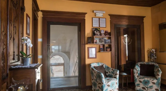 Locanda Ai Santi Apostoli Sul Canal Grande - Ferretti Hotels Collection, Забронировать Отель Отели Венеции 3 звезды, рядом с Accademia Bridge, 3*