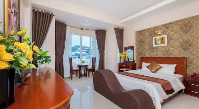 Номер Standard с красивым видом из окна Queen Garden Hotel & Apartment