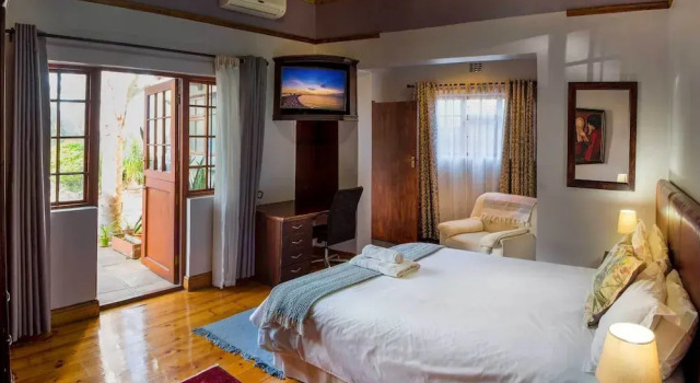 Madiba Bay Guesthouse, Забронировать Гостевой дом Порт-Элизабет , рядом с Campanile Tower