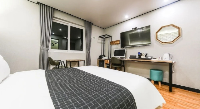 Luxury Motel