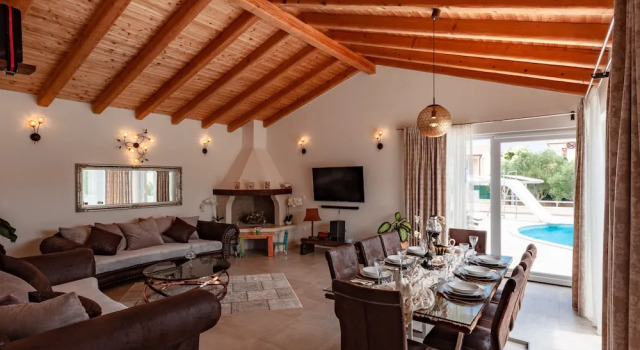 Вилла Five bedroom villa Emily with pool