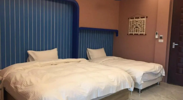 Четырёхместный номер Standard с балконом Xiang Yu B&B