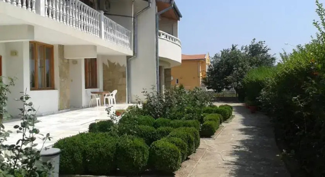 Lilia Family Hotel, Забронировать Гостевой дом Гостевые дома Свети-Влас, Гостевой дом