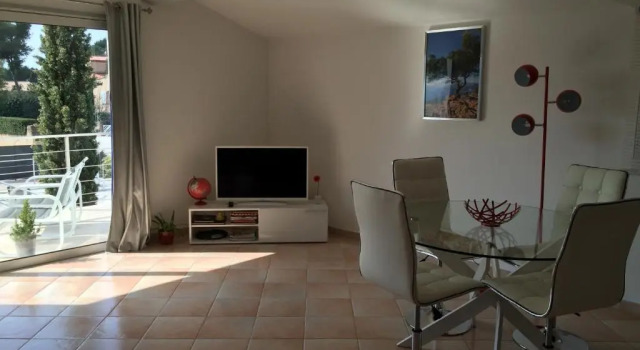 Le Petit Cassis Vue Mer Appartement 70m2 Piscine, Забронировать Апартаменты/квартира Отели Calanques National Park с бассейном, Бассейн