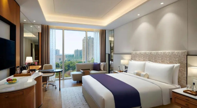 Номер Deluxe The Leela Bhartiya City Bengaluru