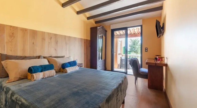 Villa in Callian With Heated Pool and Golf Nearby, Забронировать Вилла Виллы Кальяна, Вилла