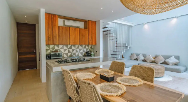 Вилла Superior Villa RIZR: Industrial 3BR villa nearby Berawa Beach