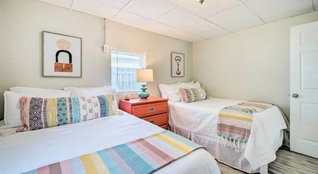 Picturesque Duplex Unit, 1/2 Mi to the Beach!
