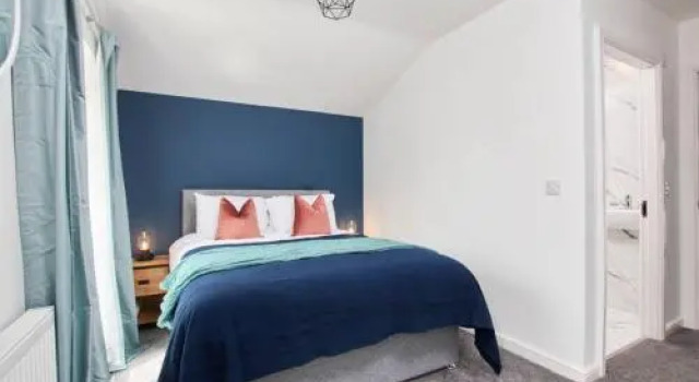 Fantastic 5 Bed House in Manchester w/Parking, Забронировать Отель Отели Манчестера с парковкой, Парковка