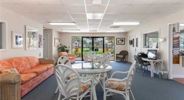 Ocean Village Club Q32 - Two Bedroom Condo, Book Hotel Hoteller i Butler Beach med pool, Swimmingpool