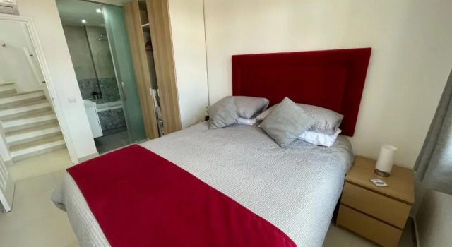 Orange Tree - Stylish 2 Bedroom Apartment in Old Village