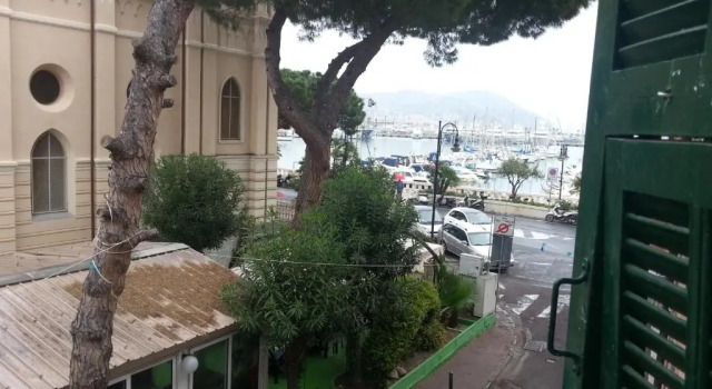 Апартаменты с видом на море Case Vacanze Borgo Marina IMPERIA