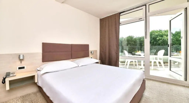 Номер Classic с балконом Hotel Mediteran Plava Laguna