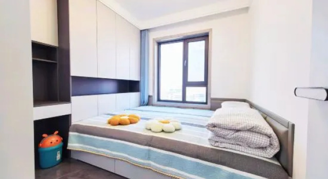 Семейный люкс Luxury с 3 комнатами 9520 High-End Garden Courtyard Homestay (Meihekou Northeast Sleepless City Hailong Lake Branch)