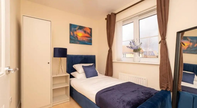 Bristol's Coach House - 2 Bedroom Detached Apartment with Secure Parking, Varaa Huoneisto Asunnot kohteessa Merseyside, Huoneisto
