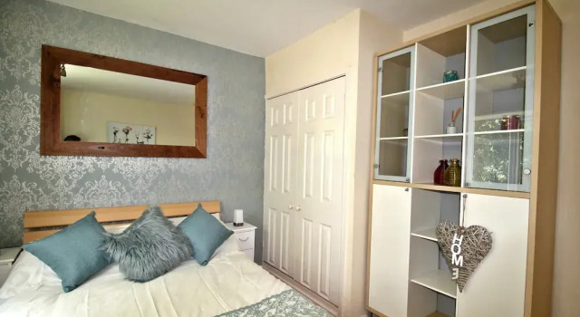 Balcony Apartment - Spacious 2 Large Beds, Varaa Huoneisto Asunnot kohteessa Merseyside, Huoneisto