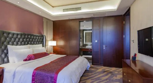 Люкс Deluxe Ramada Plaza Chongqing Banan