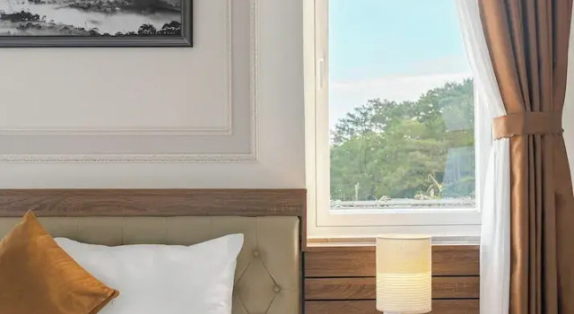 Номер Standard PINE VIEW Hotel Dalat