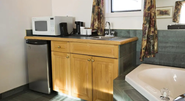 Двухместный люкс Deluxe Tower Inn & Suites