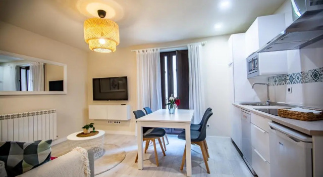 Uxama Luxury Epona