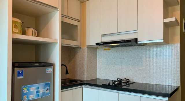 Апартаменты Deluxe Warm And Cozy 2Br At Tifolia Apartment