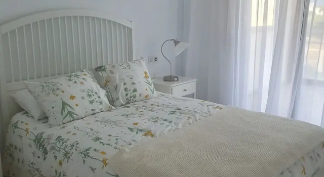 Captivating 2-bed Apartment First Line Beach