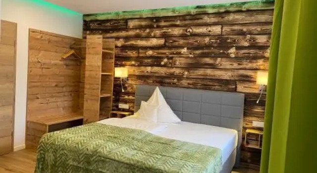 Gasthof zur Sonne Winzenhohl, Rezervați Hotel Hoteluri în Eifel cu piscină, Piscină