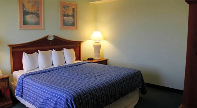 Двухместный люкс Cocoa Beach Suites Hotel
