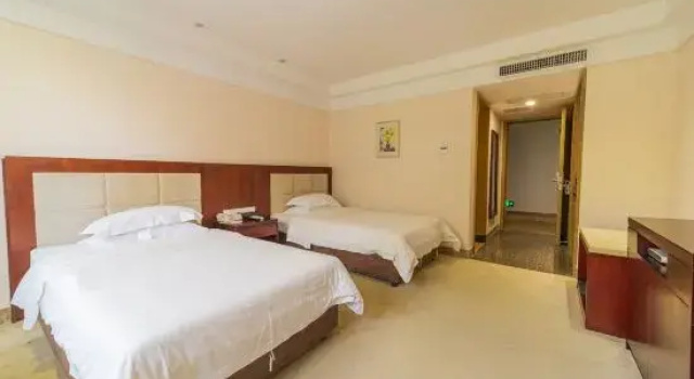 Семейный люкс Jingming Hotspring Holiday Resort