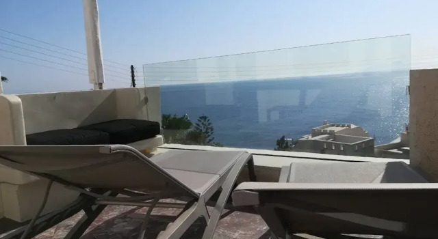 Люкс Moschatos Beach House