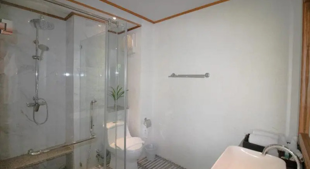 Двухместный номер Deluxe с балконом и с видом на горы Royal Train Garden Resort