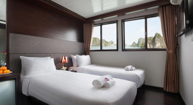 Двухместный номер Deluxe с красивым видом из окна Halong Aclass Stellar Cruise