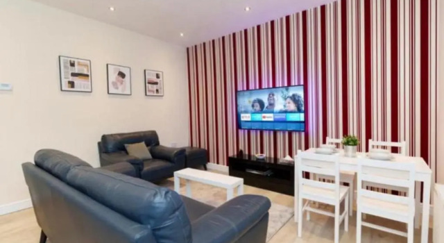 Апартаменты Dior House Apartments
