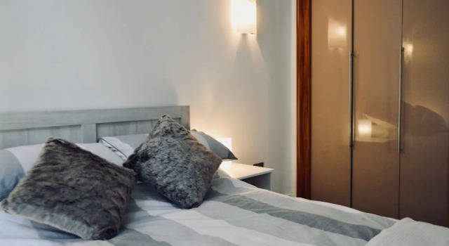 1 Bedroom Flat Next To The Meadows, Забронировать Апартаменты/квартира Эдинбург Midlothian, рядом с Национальный музей Шотландии