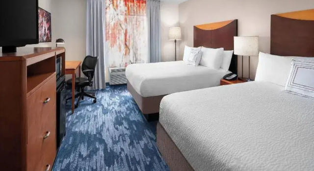 Четырёхместный номер Standard Fairfield by Marriott Inn & Suites Denver Airport