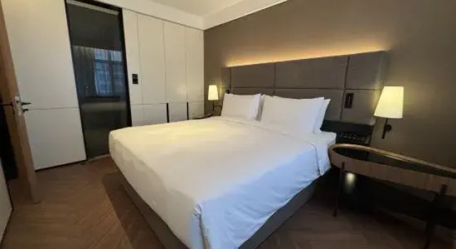 Люкс Luxury IntercityHotel Serviced Apartment Shanghai Xujiahui Central