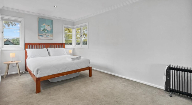 Central Armidale 2-Bedroom Apartment