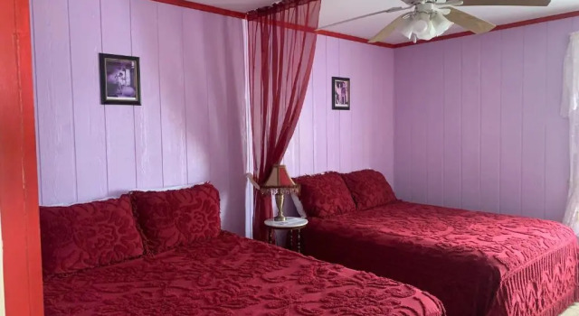 Номер Standard Tombstone Bordello Bed & Breakfast