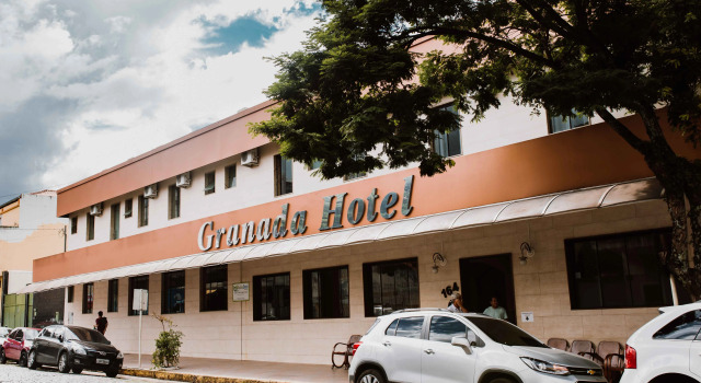 Alzira Granada Hotel, Забронировать Отель Сан-Лоренсу Минас-Жерайс