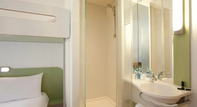 Семейный номер Standard Ibis Budget Limoges Nord