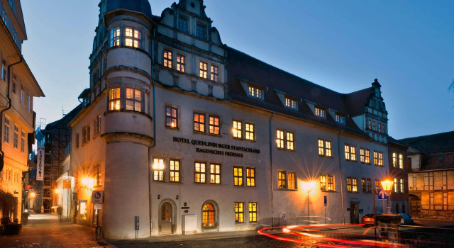 Wyndham Garden Quedlinburg Stadtschloss, Book Hotel Hotels in Garz with a Pool, Swimming Pool