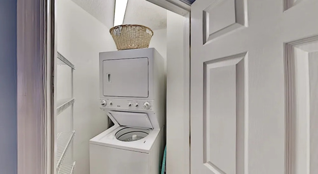 Ocean Breeze Villa, Pools & Tennis: Walk to Beach condo, Забронировать Дом для отпуска Коттеджи Южной Каролины, Коттедж